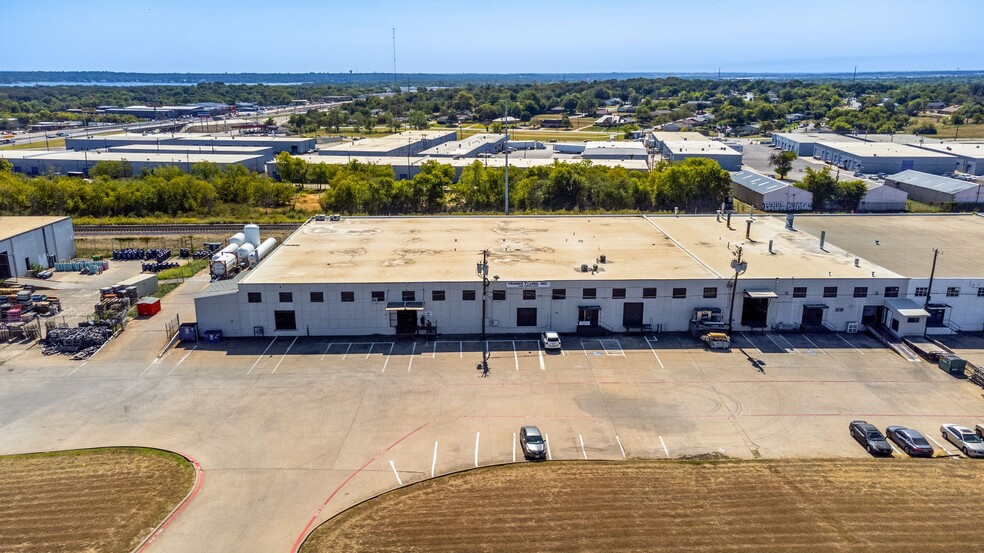 5950-5960 Tension Dr, Fort Worth, TX en alquiler - Foto del edificio - Imagen 2 de 10