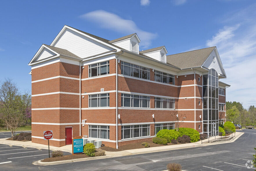 8638 Veterans Hwy, Millersville, MD en alquiler - Foto del edificio - Imagen 2 de 15