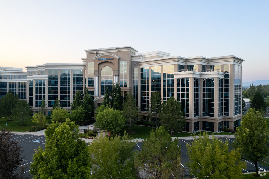 10897 S River Front Pky, South Jordan, UT en alquiler - Foto del edificio - Imagen 3 de 5