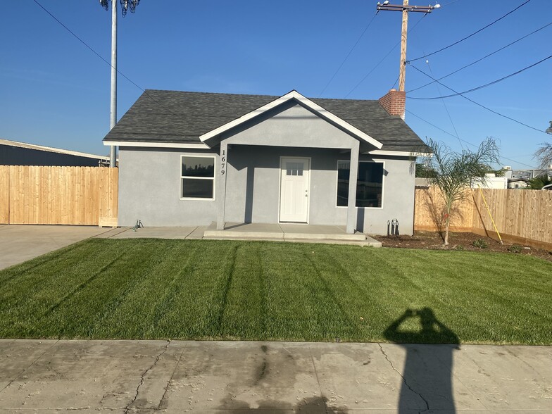 1679 S O St, Tulare, CA en venta - Foto del edificio - Imagen 2 de 44