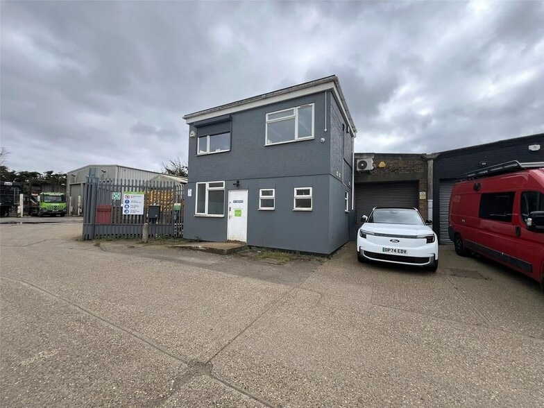 Star Ln, Great Wakering en venta - Foto del edificio - Imagen 2 de 9