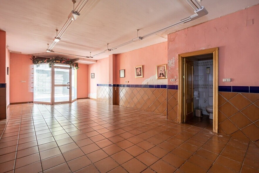 Local en Ogíjares en venta - Foto del edificio - Imagen 1 de 9