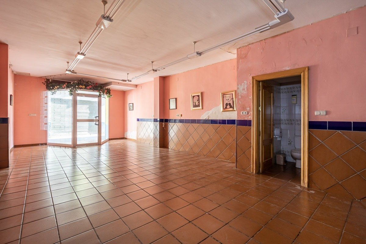 Local en Ogíjares en venta Foto del edificio- Imagen 1 de 10