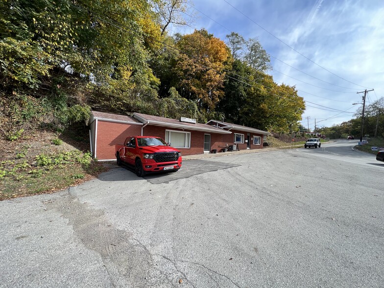 10501 Station St, North Huntingdon, PA en venta - Foto del edificio - Imagen 2 de 22