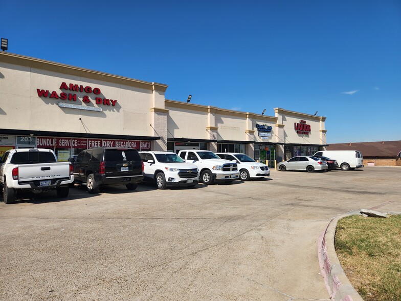 203 N Beltline Rd, Grand Prairie, TX en venta - Foto del edificio - Imagen 2 de 4