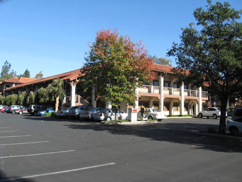 3625 E Thousand Oaks Blvd, Westlake Village, CA en alquiler - Foto del edificio - Imagen 3 de 6