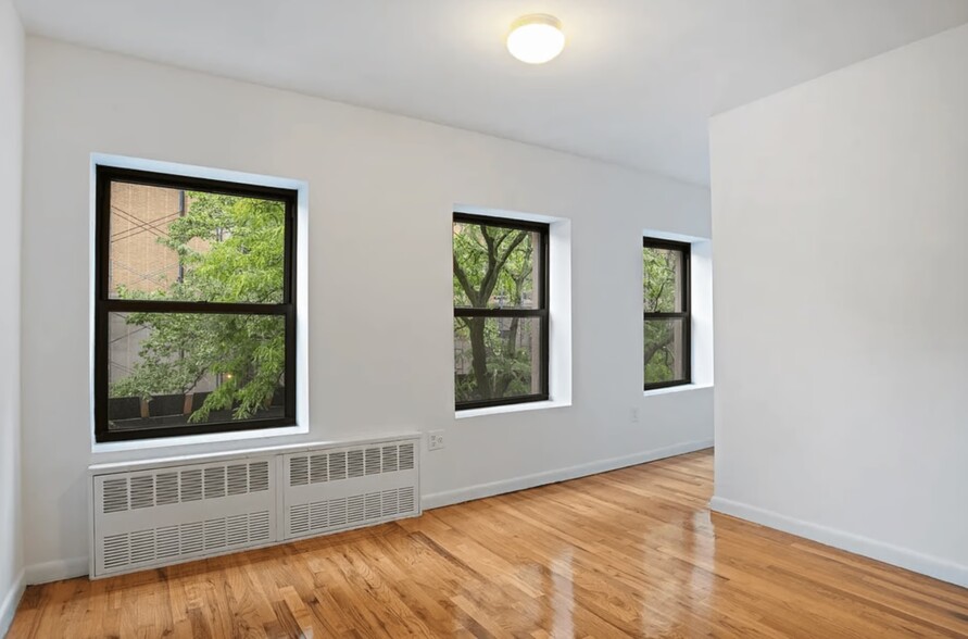 10 Fort Greene Plz, Brooklyn, NY en venta - Foto del interior - Imagen 3 de 9