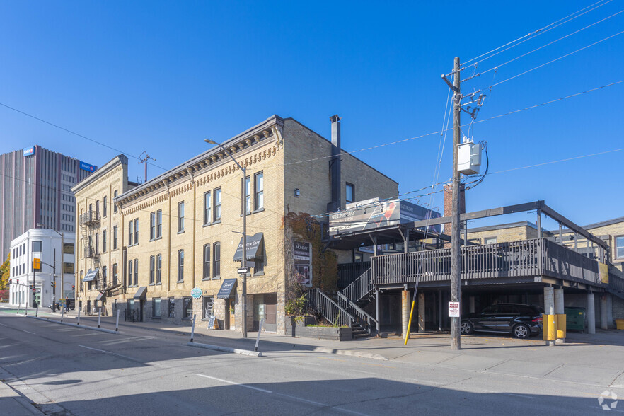 2 King St N, Waterloo, ON en alquiler - Foto del edificio - Imagen 3 de 4