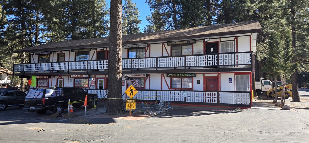 42001 Big Bear Blvd, Big Bear Lake, CA en venta - Foto del edificio - Imagen 2 de 38