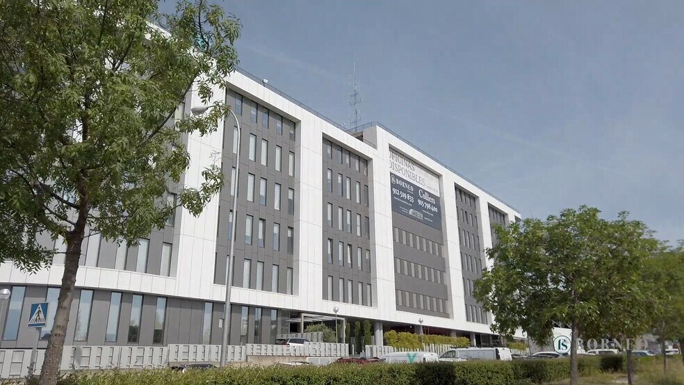 Calle Isabel Colbrand, 6-8, Madrid, Madrid en alquiler - Vídeo de anuncio comercial - Imagen 1 de 11