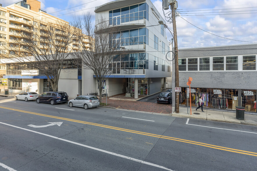 7809 Woodmont Ave, Bethesda, MD en venta - Foto del edificio - Imagen 2 de 17