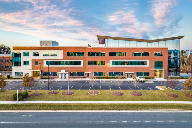 Más detalles de 22365 Broderick Dr, Sterling, VA - Oficina, oficina/clínica en alquiler