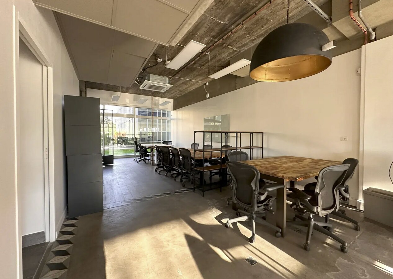 11-15 Quai Du Président Paul Doumer, Courbevoie, HDS 92400 - Unidad 2 -  - Foto del interior - Image 1 of 8