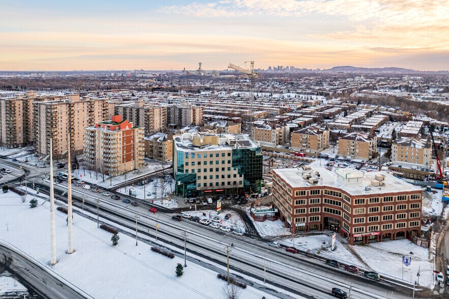 7400 Boul des Galeries-d'Anjou, Montréal, QC en alquiler - Vista aérea - Imagen 2 de 2
