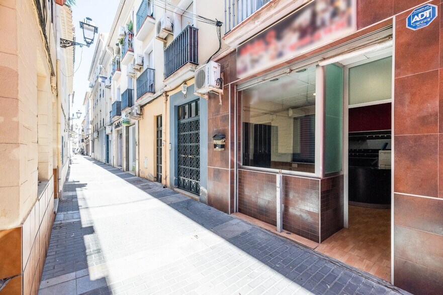 Local en Santa Fe, Granada en venta - Foto del edificio - Imagen 2 de 17