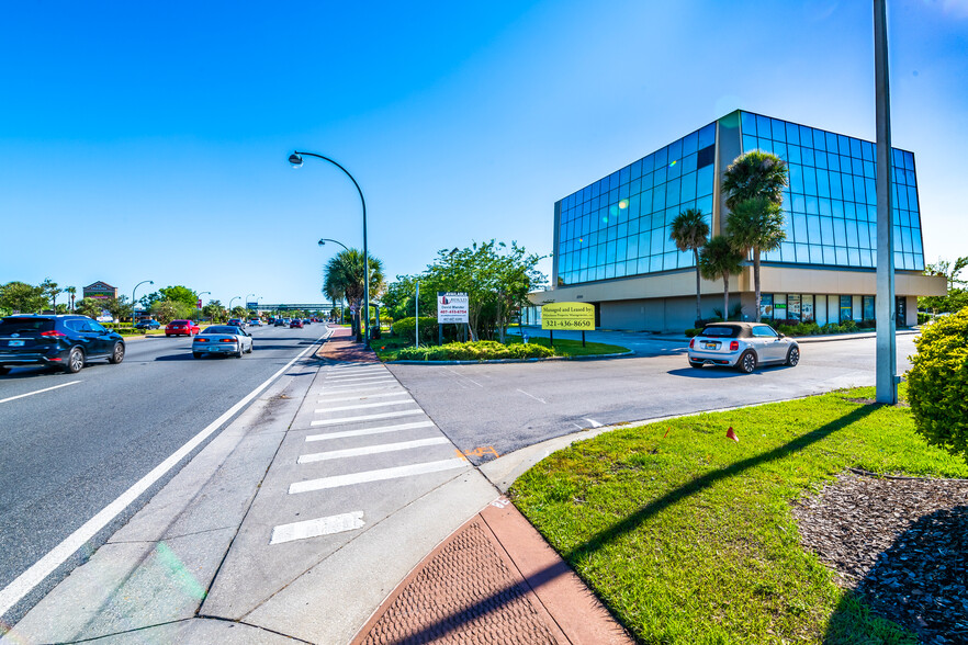 6900 S Orange Blossom Trl, Orlando, FL en alquiler - Foto del edificio - Imagen 2 de 40