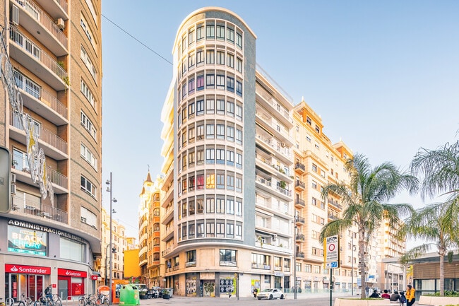 Más detalles de Plaça de la Ciudad de Brujas, 3, València - Local en alquiler