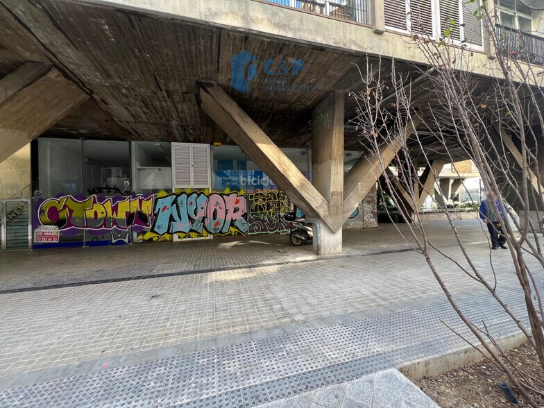 Local en Barcelona, Barcelona en alquiler - Foto del edificio - Imagen 3 de 5