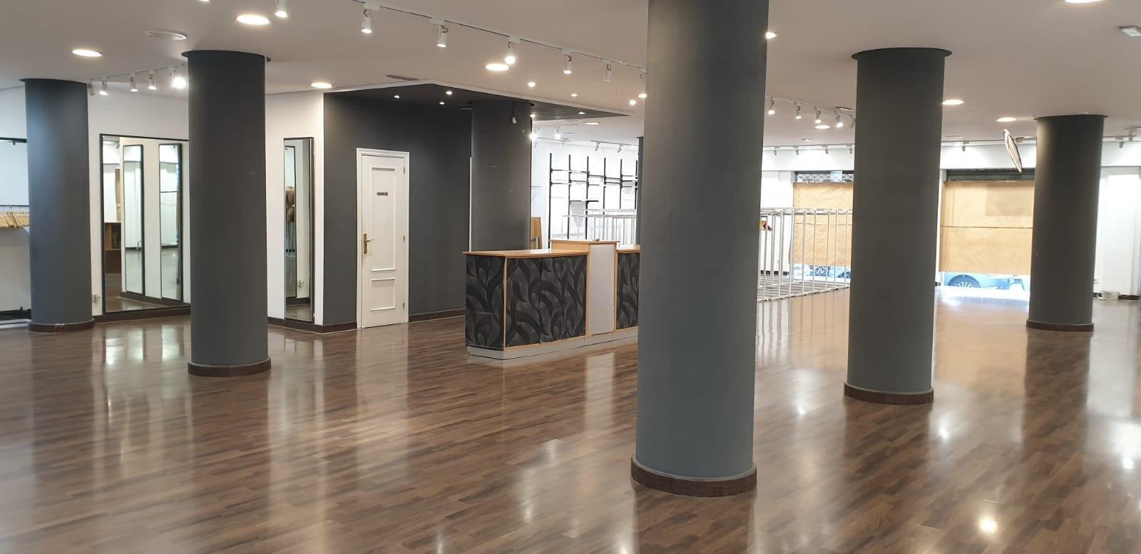 Local en Elche, Alicante en alquiler Foto del edificio- Imagen 1 de 13