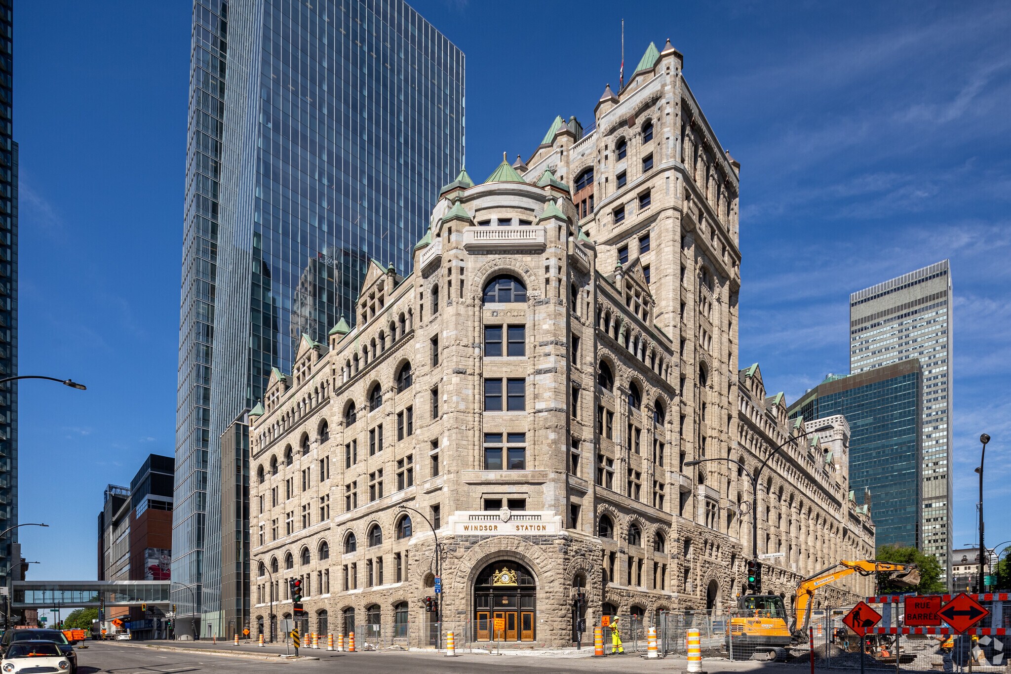 1100-1160 Av des Canadiens-de-Montréal, Montréal, QC en alquiler Foto del edificio- Imagen 1 de 12