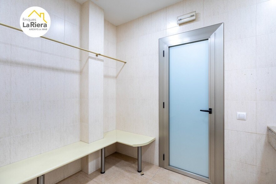 View Photo