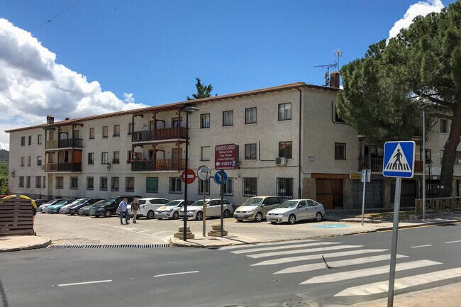 Más detalles de Calle Real, 5, Manzanares el Real - Edificio residencial​ en venta