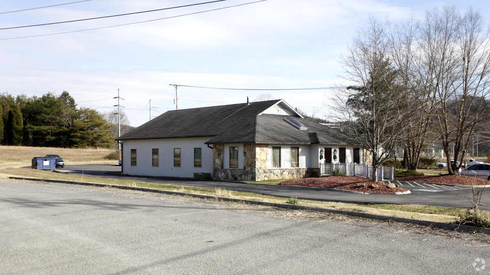 2205 Clinton Hwy, Powell, TN en alquiler - Foto principal - Imagen 1 de 3