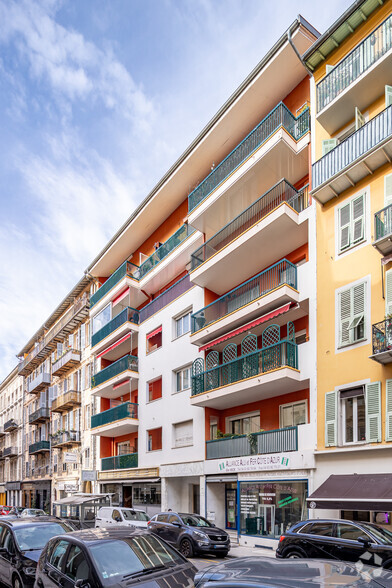 Edificio residencial en Nice en venta - Foto principal - Imagen 1 de 2