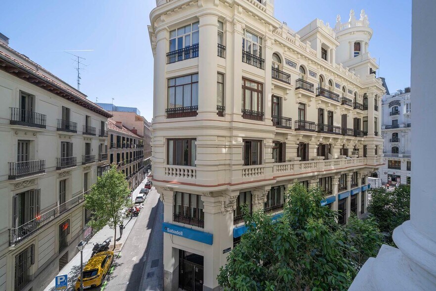 Oficina en Madrid, Madrid en alquiler - Foto del edificio - Imagen 3 de 11