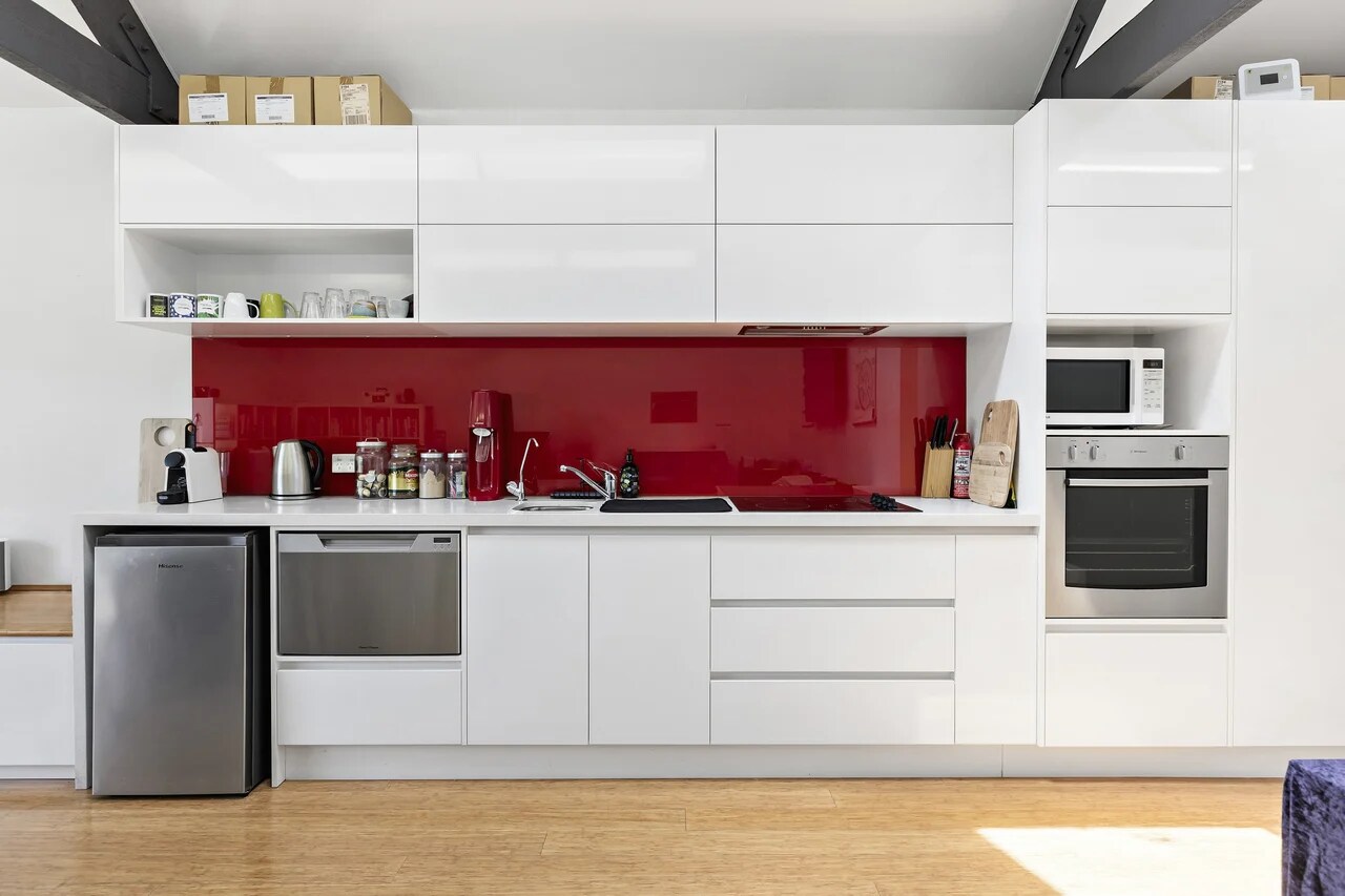 41 Glen Huntly Rd, Elwood, VIC 3184 - Unidad 4 - - Foto del interior - Image 2 of 6