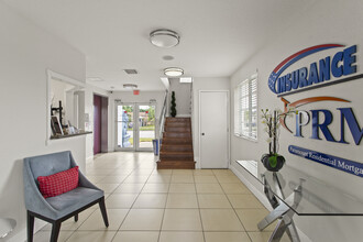 3701 SW 87th Ave, Miami, FL en alquiler Lobby- Imagen 1 de 10