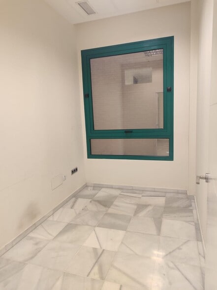 De Hytasa, Sevilla, Sevilla en alquiler - Foto del edificio - Imagen 3 de 10
