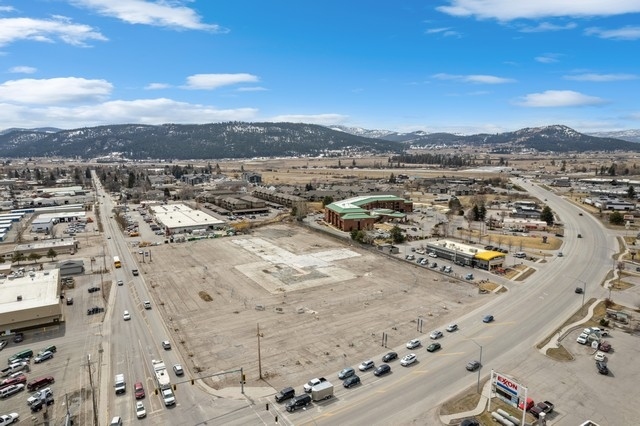 1000 Idaho, Kalispell, MT en venta - Foto del edificio - Imagen 1 de 18