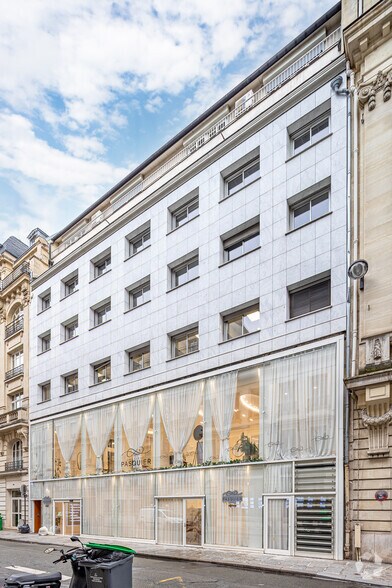 44 Rue Pasquier, Paris en alquiler - Foto del edificio - Imagen 2 de 4