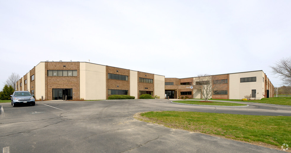 88 Silva Ln, Middletown, RI en alquiler - Foto del edificio - Imagen 2 de 9