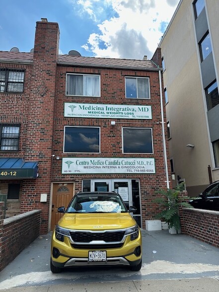 4010 Forley St, Elmhurst, NY en venta - Foto principal - Imagen 1 de 28