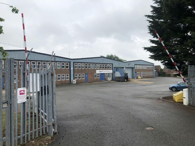 1 Cavalry Hl, Weedon en alquiler - Foto del edificio - Imagen 3 de 4