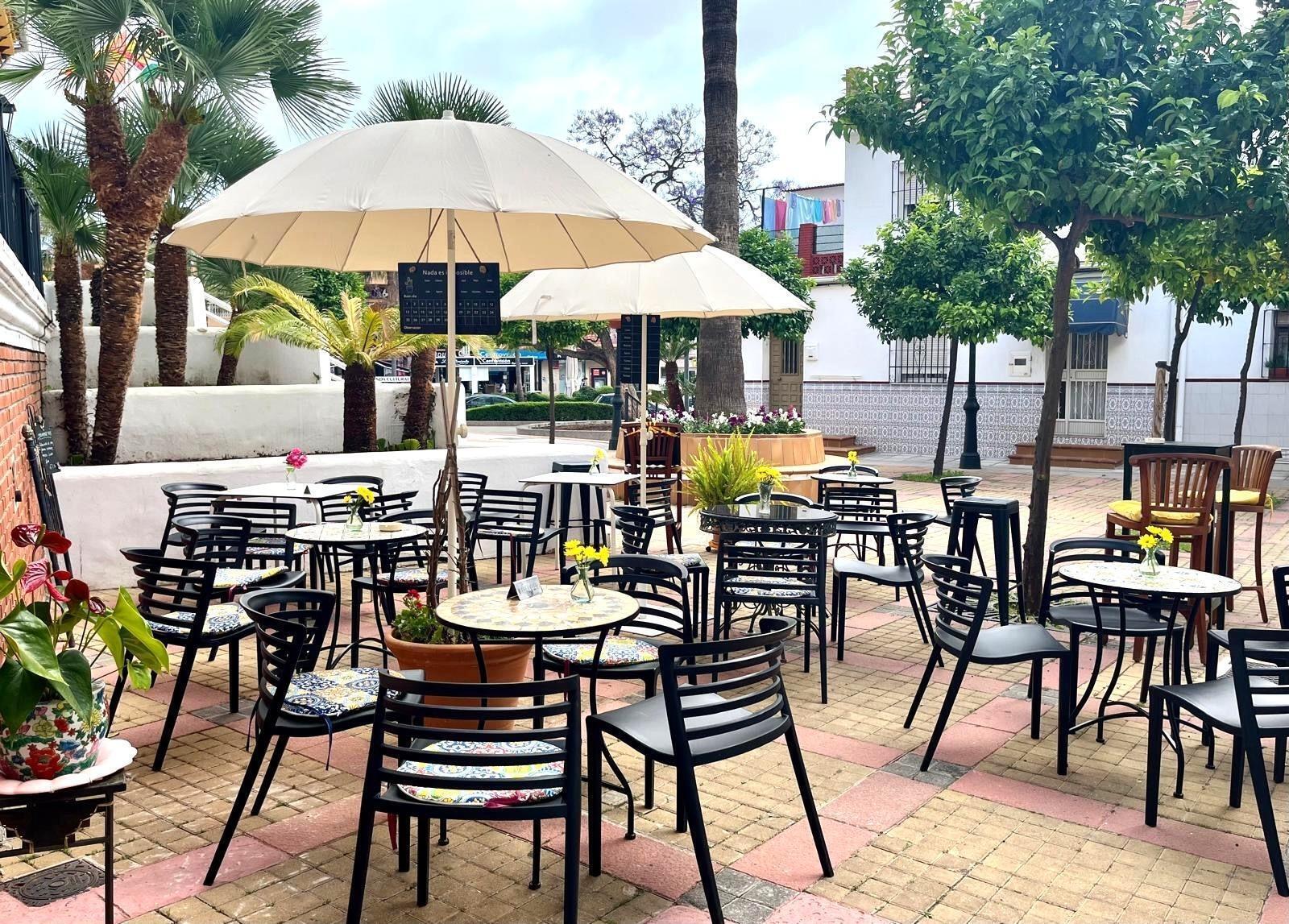 Local en Benalmádena, Málaga en alquiler Foto del edificio- Imagen 1 de 18