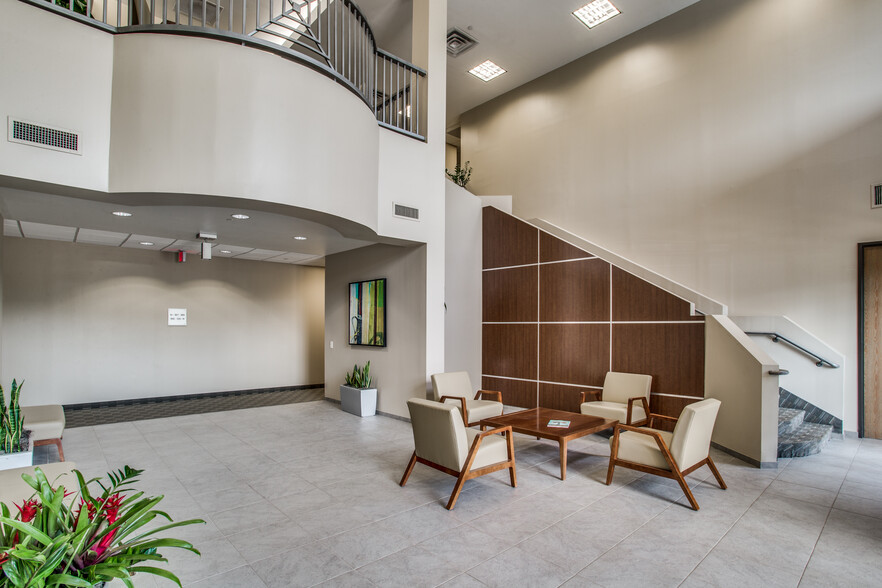 1450 Hughes Rd, Grapevine, TX en alquiler - Lobby - Imagen 3 de 6