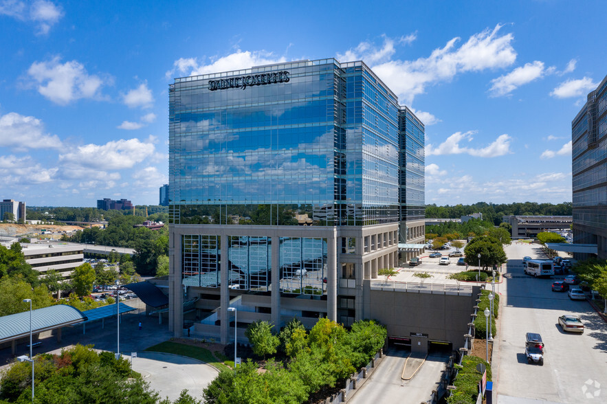 5673 Peachtree Dunwoody Rd NE, Atlanta, GA en alquiler - Foto del edificio - Imagen 2 de 17