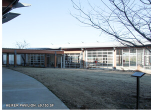 1 World Ave, Little Rock, AR en alquiler Foto del edificio- Imagen 1 de 5