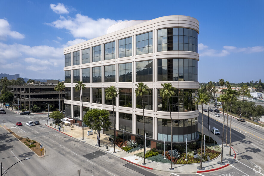 3601 W Olive Ave, Burbank, CA en alquiler - Foto del edificio - Imagen 1 de 5