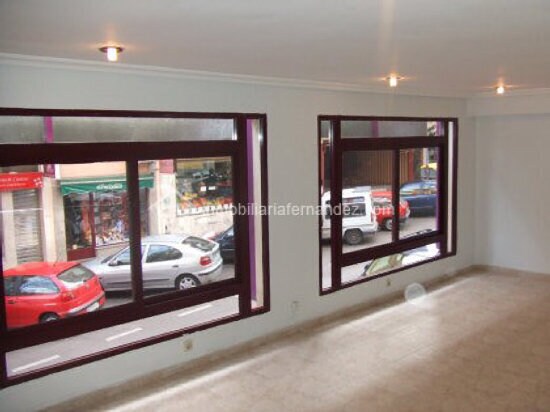 Local en Cáceres en venta - Foto del edificio - Imagen 3 de 9