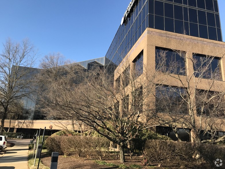 10800 Midlothian Tpke, North Chesterfield, VA en alquiler - Foto del edificio - Imagen 2 de 17