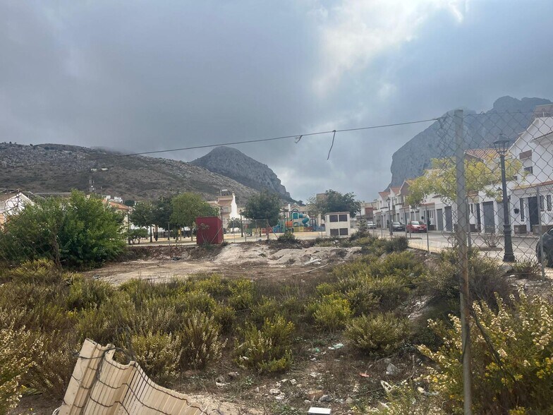 Terreno en Alhama de Granada, Granada en venta - Foto del edificio - Imagen 2 de 5