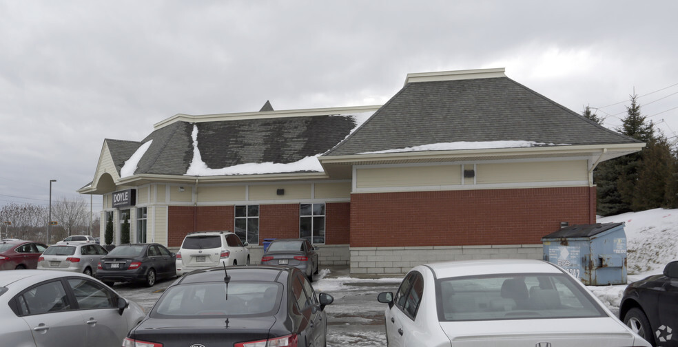 10 Boul Des Châteaux, Blainville, QC en alquiler - Foto del edificio - Imagen 2 de 2