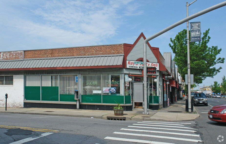 10-12 S Village Ave, Rockville Centre, NY en alquiler - Foto del edificio - Imagen 3 de 13