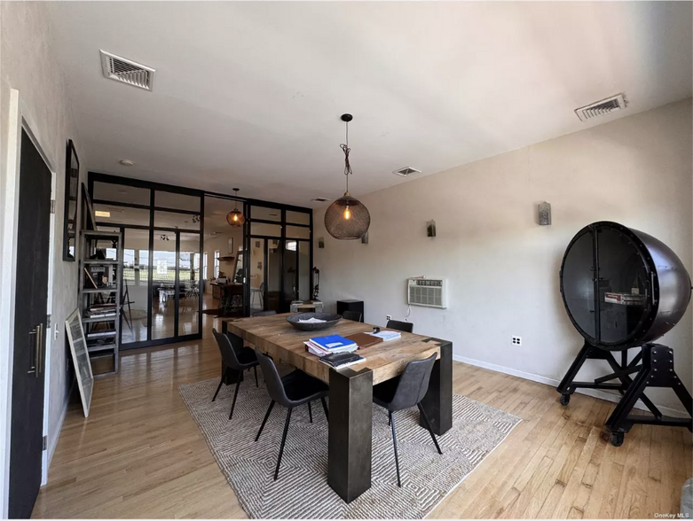 219 Beach 116th Street, Rockaway Park, NY en alquiler - Foto del interior - Imagen 1 de 15