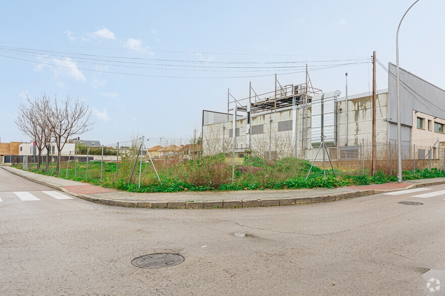 Calle de Abril, s/n, Madrid, Madrid en venta - Foto del edificio - Imagen 2 de 2