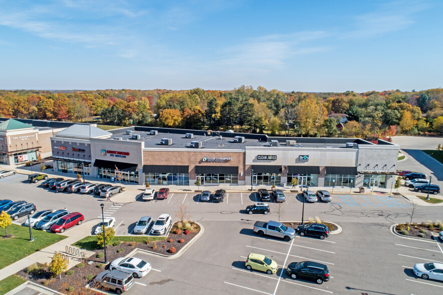 2065 E Beltline Ave NE, Grand Rapids, MI en alquiler - Foto del edificio - Imagen 3 de 14